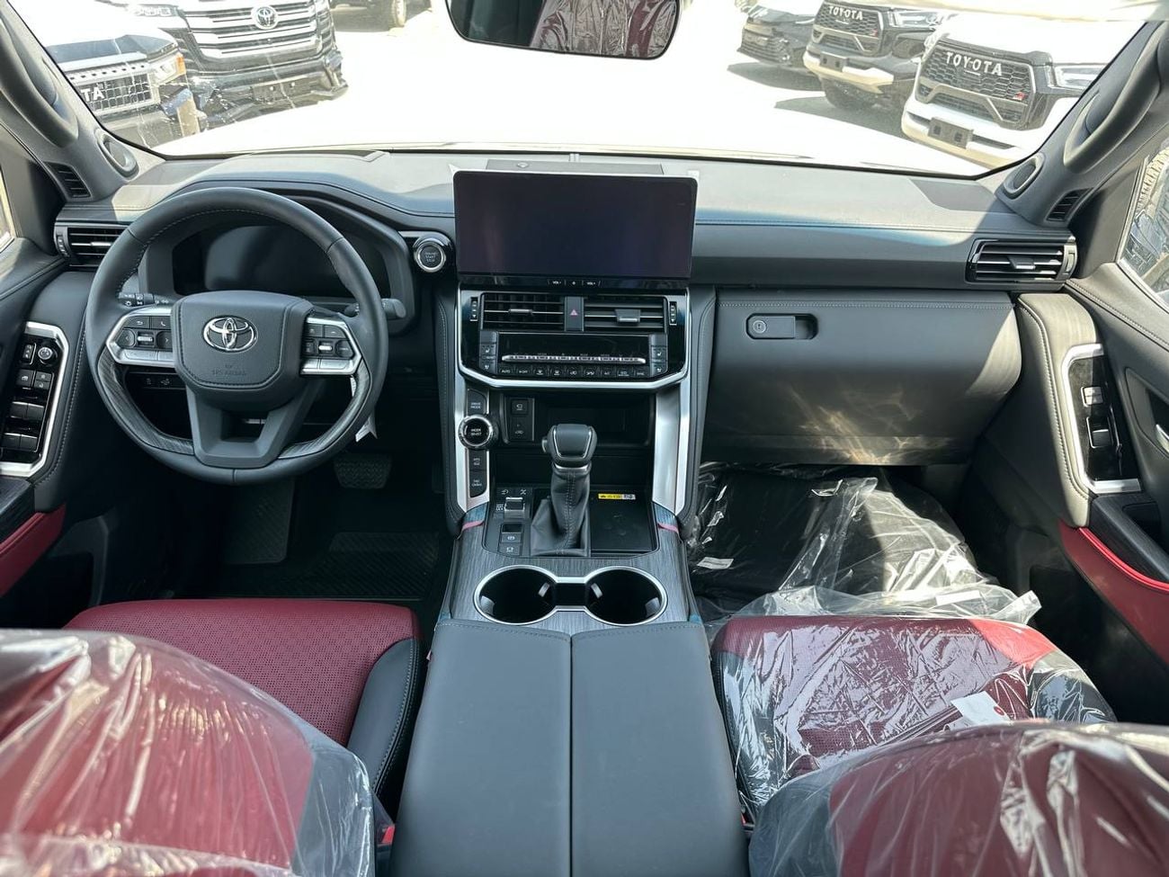 Toyota Land Cruiser VXR 3.5L PTR A/T // 2026 // Full Option with Radar , 360 Camera , Head up Display , Memory & Heating