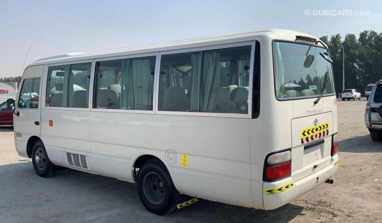 Toyota Coaster Toyota Coaster 2014 26 Seats Ref#40-22