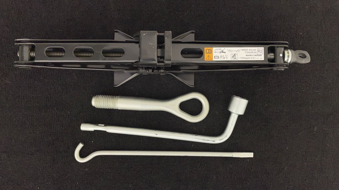 نيسان إكس تريل S 2.5 | بدون دفعة مقدمة | اختبار القيادة في المنزل