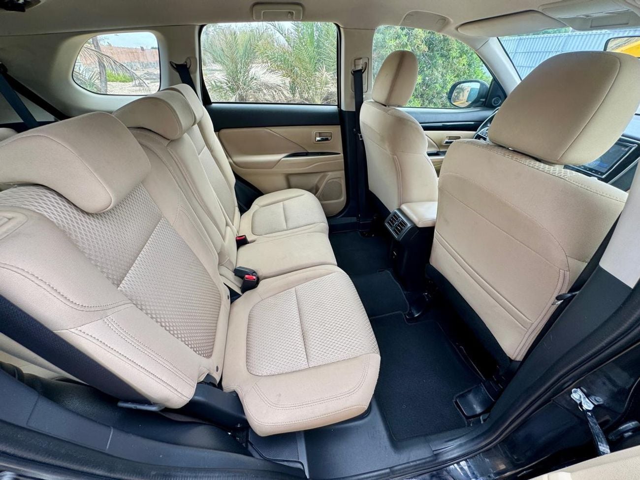 Mitsubishi Outlander Z06 GLX High 2.4L 820-Monthly l GCC l 4WD , Cruise, Camera l Accident Free