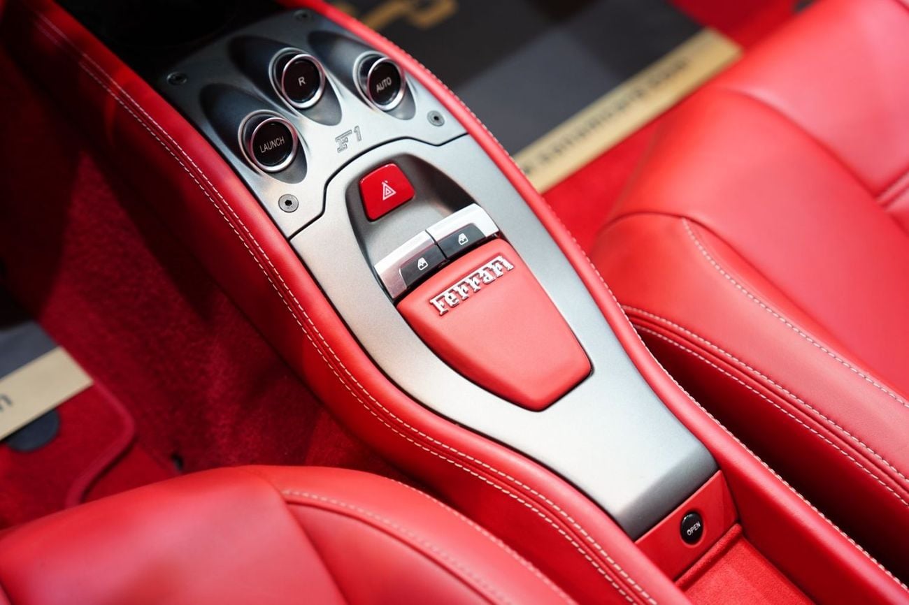 فيراري 458 إيطاليا STD 2014 Ferrari 458 Italia, Carbon Fiber Driver Zone + LEDs, GCC Specs!!
