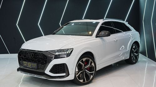 Audi RSQ8 QUATTRO, Carbon Exterior/Interior Pack, Panoramic Roof, Bang N Olufsen, GCC Specs!!