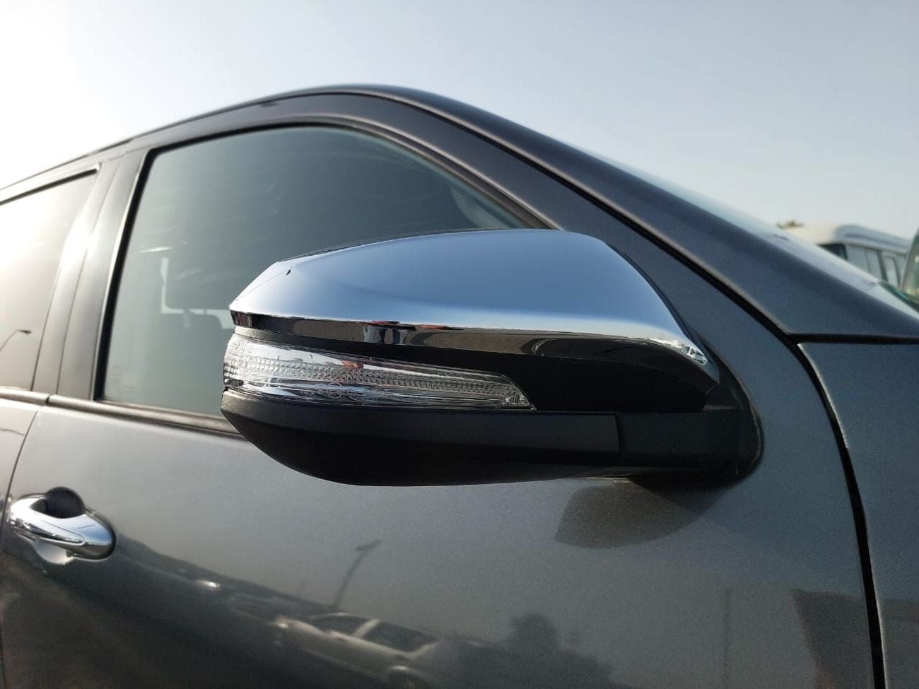 تويوتا هيلوكس TOYOTA HILUX SR5 PICK UP RHD 2017 MODEL 2.8 L DIESEL AUTOMATIC(PM93094)