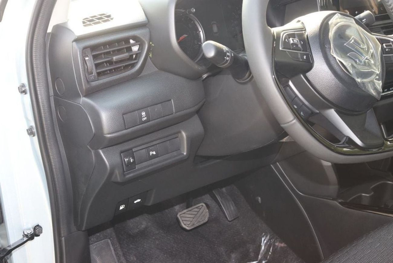 سوزوكي سويفت 2025, Suzuki Swift GLX, 1.2L Petrol A/T