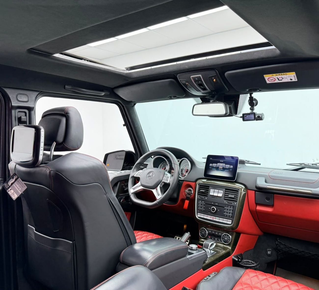 مرسيدس بنز G 63 AMG STANDARD مرسيدس بنز G63 AMG موديل 2017، سجل صيانة كامل، مقصورة داخلية من ألياف الكربون، حالة ممتازة، خليجية