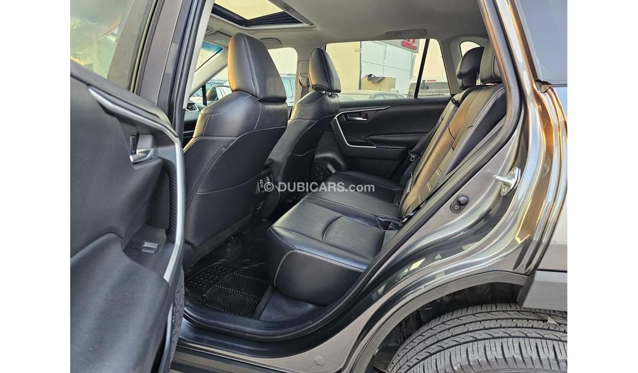 تويوتا راف ٤ 2020 Toyota Rav4 XLE 2.5L V4 / Export Only