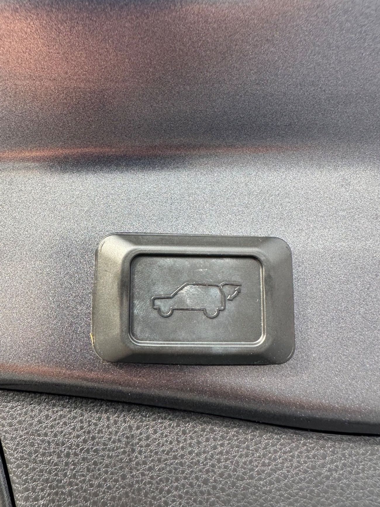 تويوتا راف ٤ XLE Sunroof,push start Full Option