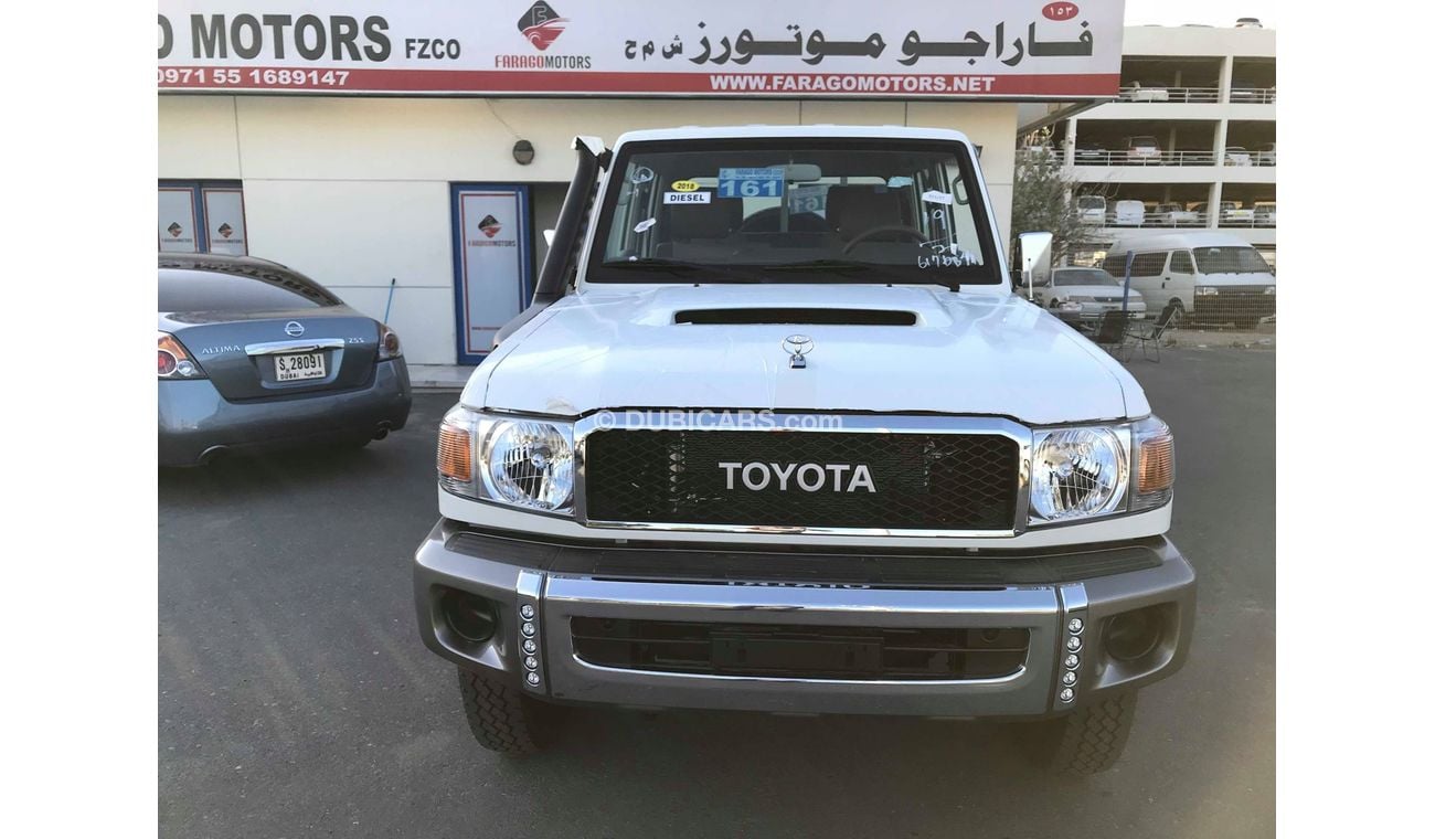 Toyota Land Cruiser Pick Up LC79 V8 TURBO DIESEL