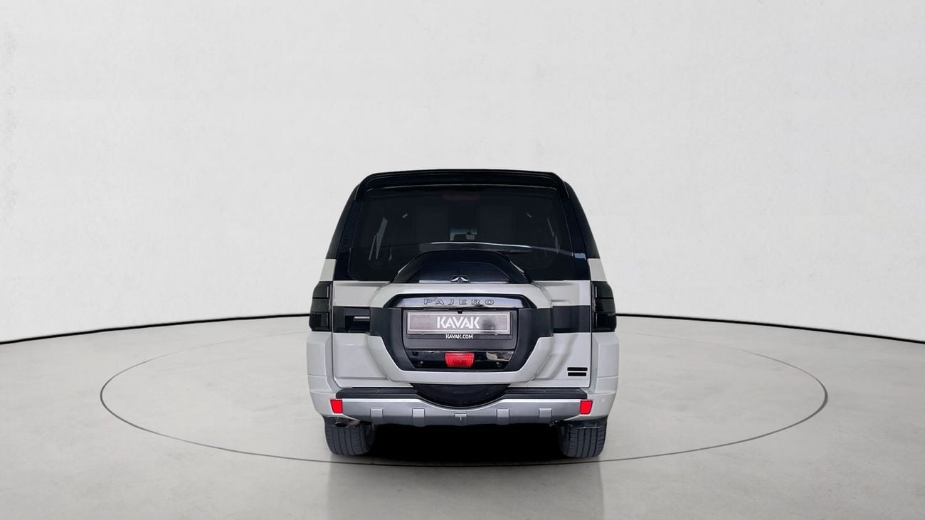 ميتسوبيشي باجيرو Signature Edition | upto AED 20,000 Ramadan Discount | شامل الضمان | 0 ﺪﻔﻋﺓ ﺃﻮﻟﻯ