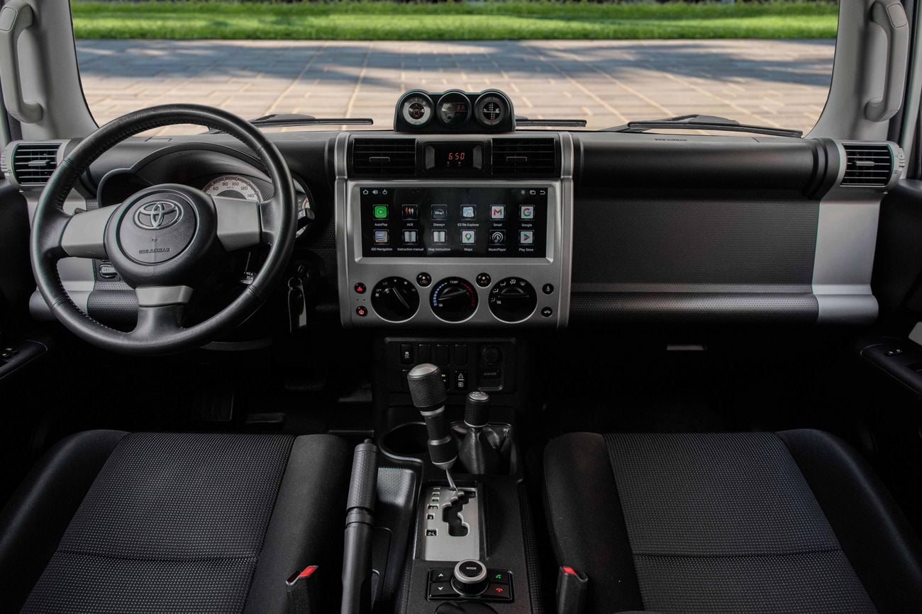 Toyota FJ Cruiser | 2,742 P.M | 0% Downpayment | Pristine Condition!