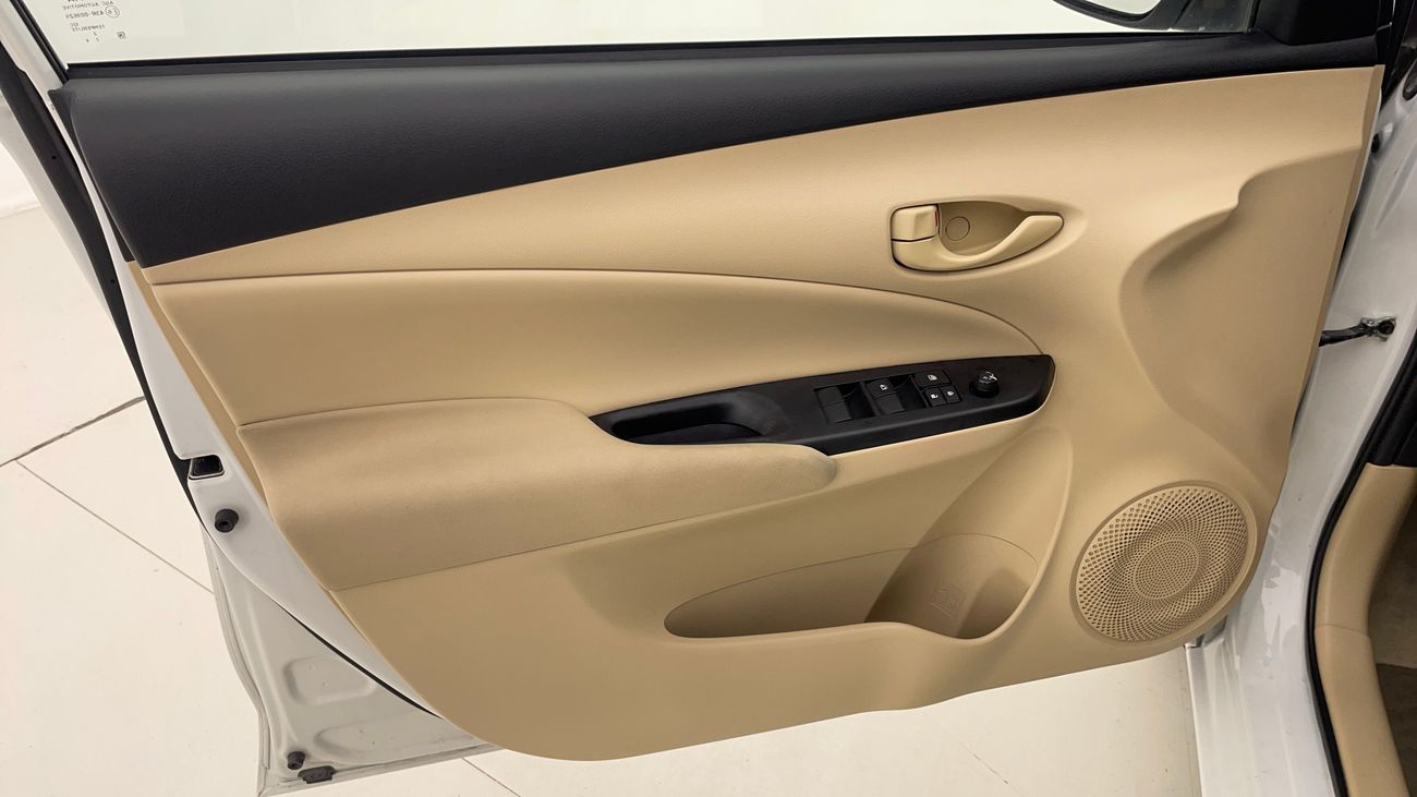 تويوتا يارس E 1.5 | بدون دفعة مقدمة | اختبار القيادة في المنزل