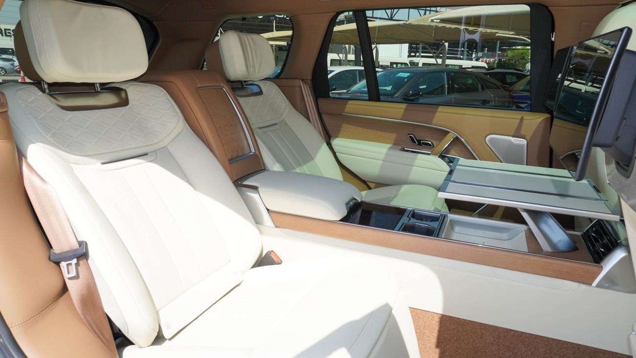 Land Rover Range Rover SV P615 4.4P MHEV V8 LWB  (For Local plus 10%)