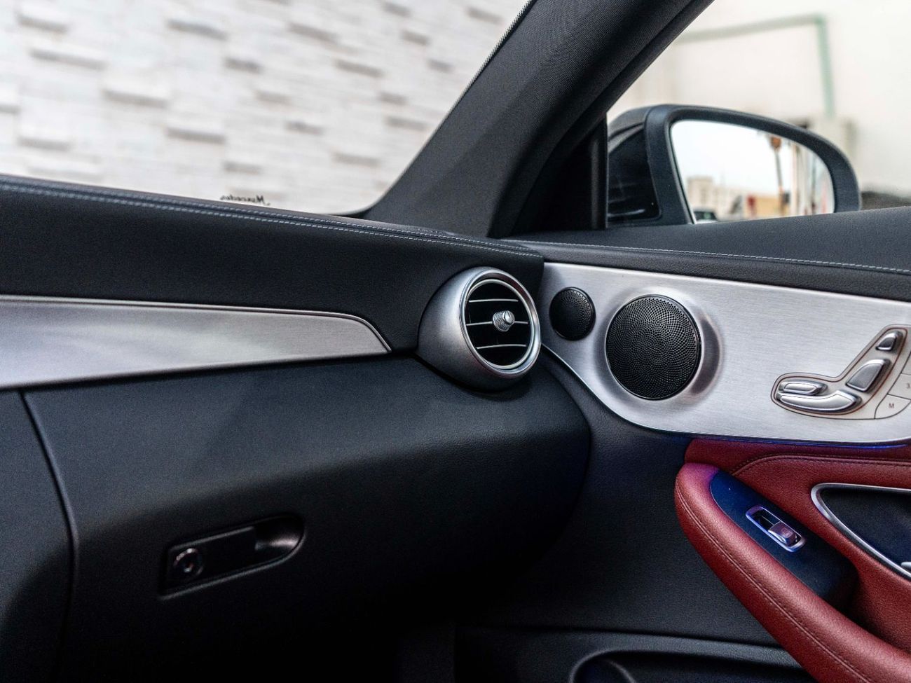 Mercedes-Benz C 200 Premium 2.0L