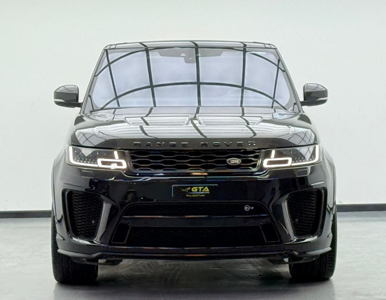 لاند روفر رينج روفر سبورت 2022 Range Rover Sport SVR, 2027 RR Warranty + Service Pack, Full RR Service History, GCC