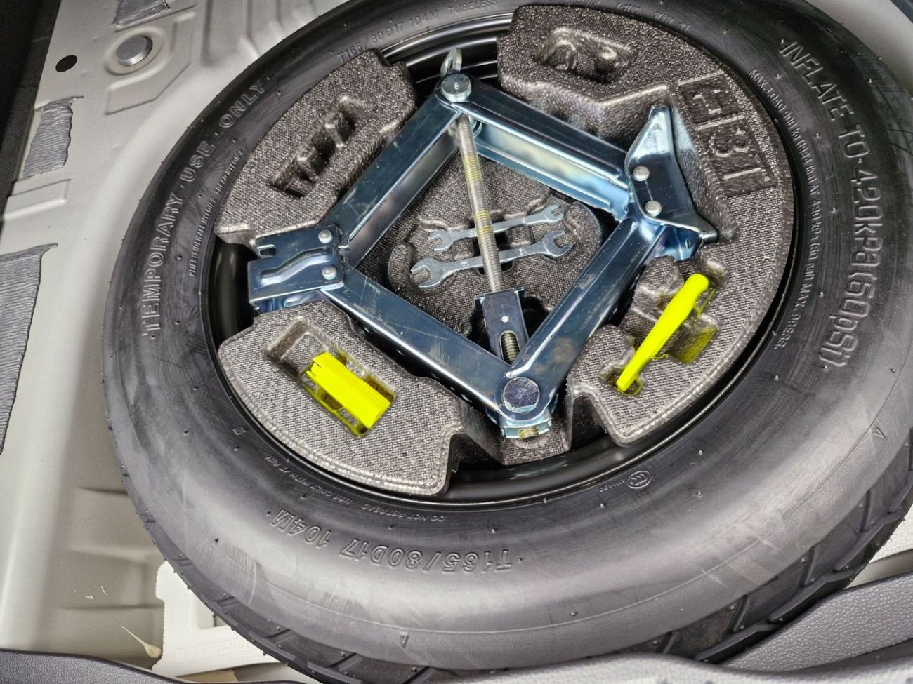 تويوتا كراون 2025 TOYOTA CROWN 2.5L HYBRID FWD GCC BRAND NEW 0KM