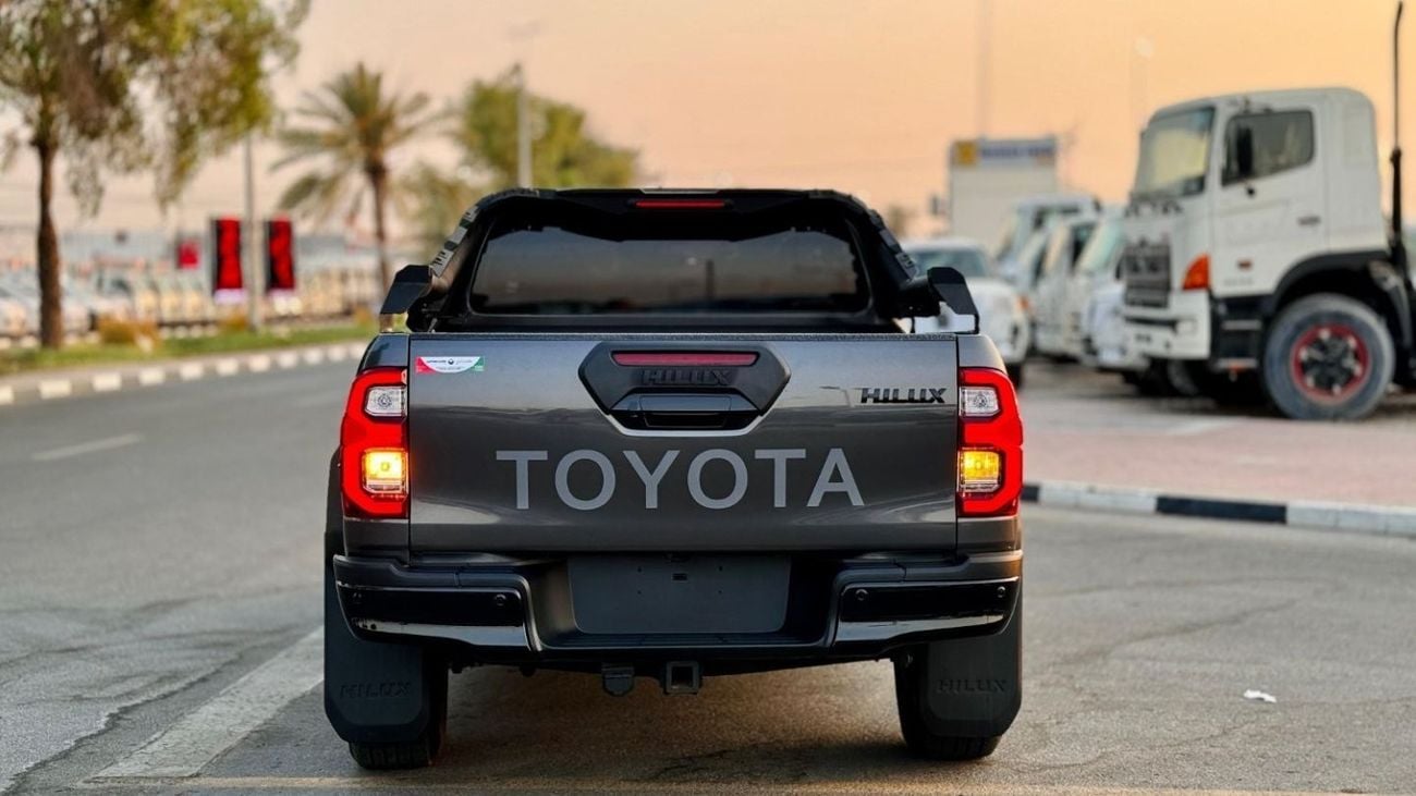 تويوتا هيلوكس -