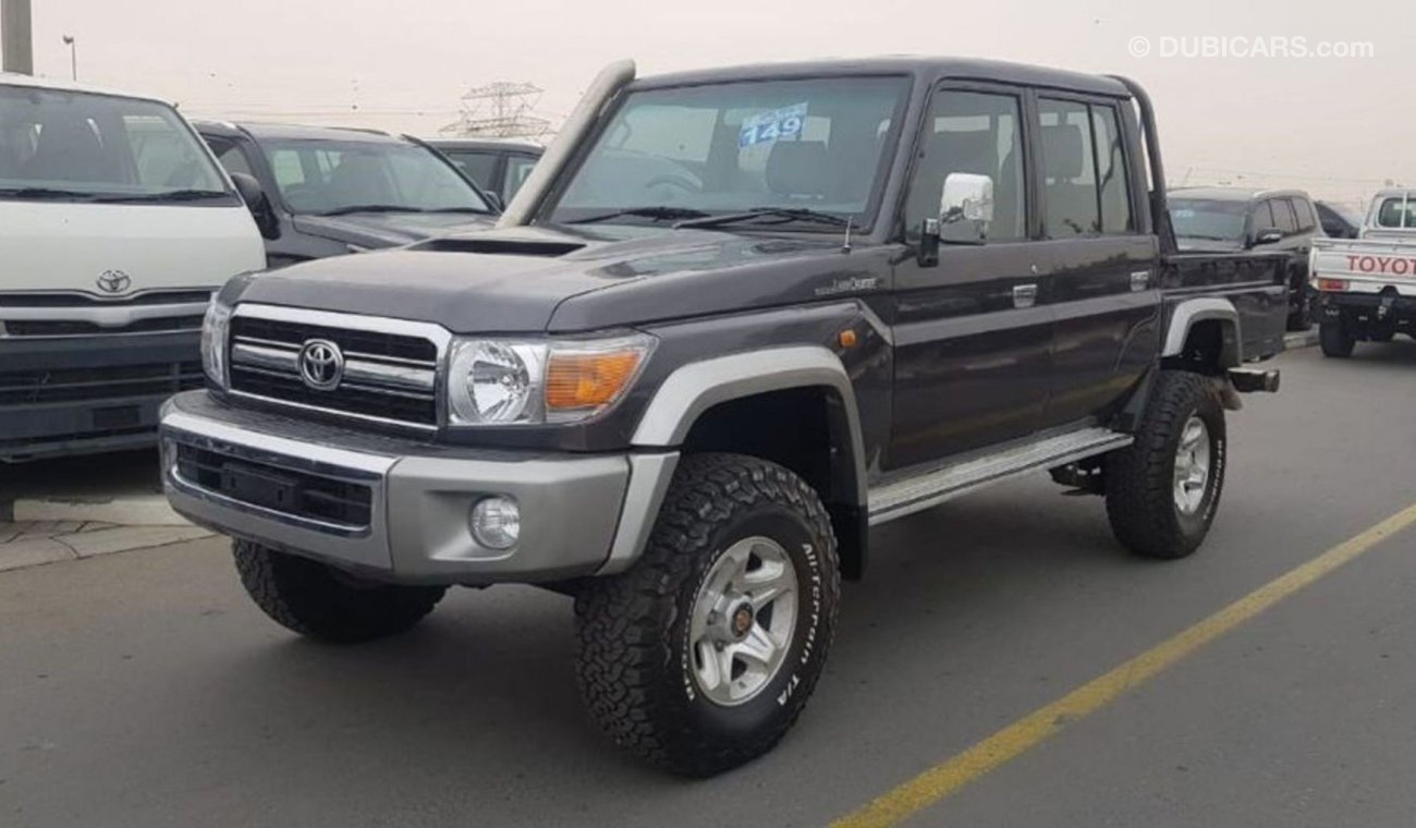 Toyota Land Cruiser Pick Up Diesel Manual V8 Right-hand Low Km(Contact Abdul Karim +971529827297)
