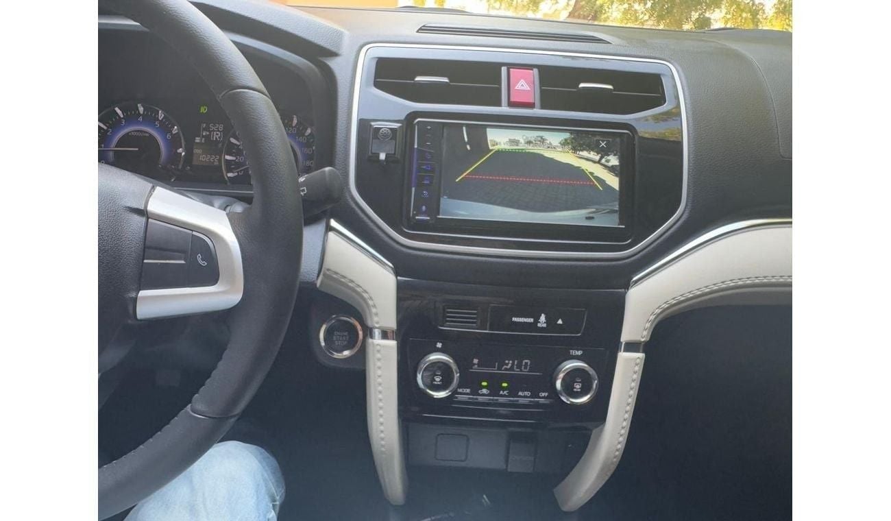 تويوتا راش Toyota Rush GX 2023 GCC 7 seater .Free accident