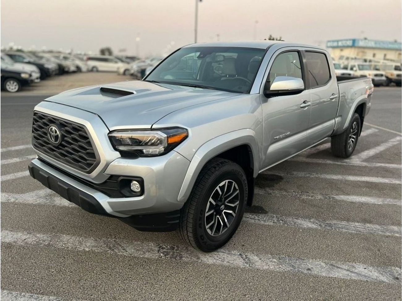 Toyota Tacoma 2023 TOYOTA TACOMA TRD SPORT - 4X4 - CREW CAB -  4 Door - 5 Seater - 3.5 L - V6 - Gasoline/ Petrol ⛽