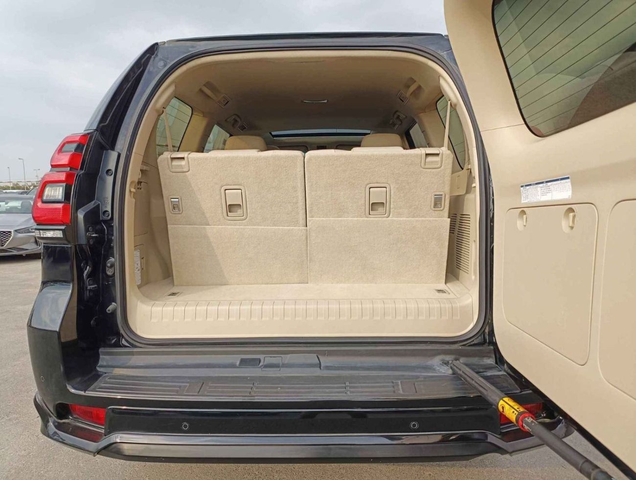 تويوتا برادو PADO VXR/ 4.0 V6/ SUNROOF/ ELECTRIC LEATHER SEATS/ LOW MILEAGE/ EXPORT ONLY