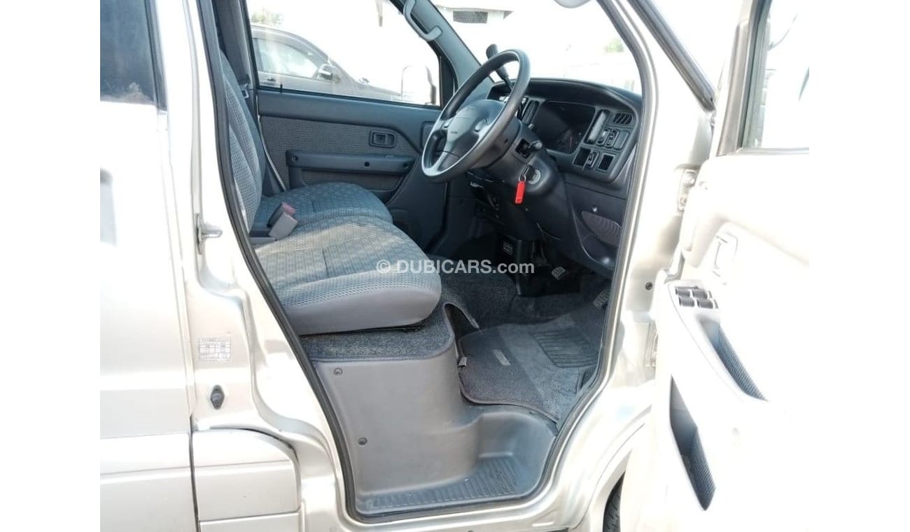 دايهاتسو أتراي 7 DAIHATSU ATRAI 7 RIGHT HAND DRIVE (PM1046)