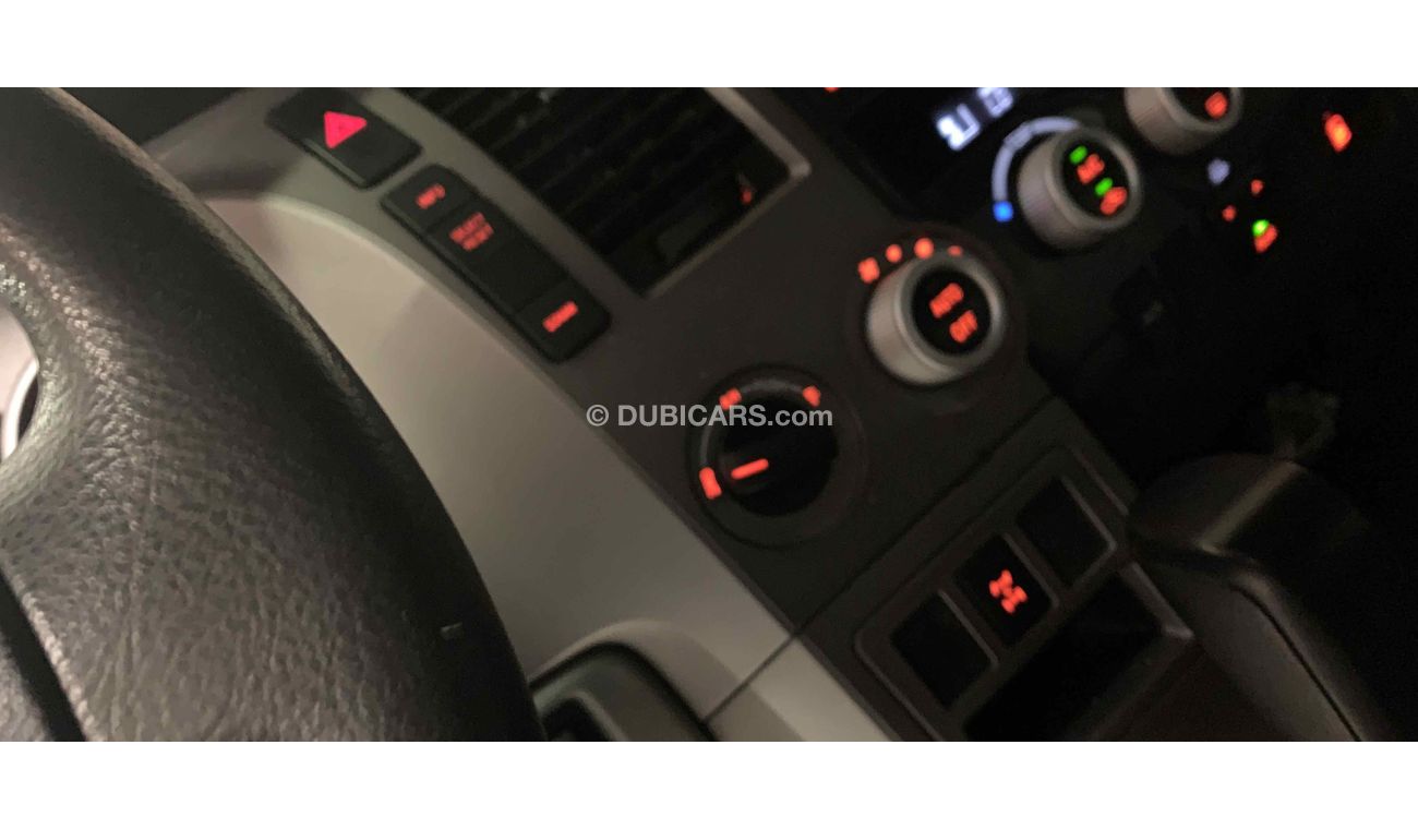 Toyota Sequoia 5,7  4*4