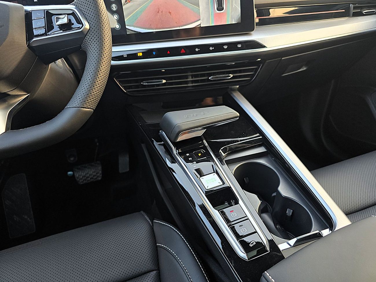 MG One MG One 1.5 LUX SUV FWD 5Doors Black Color 2024