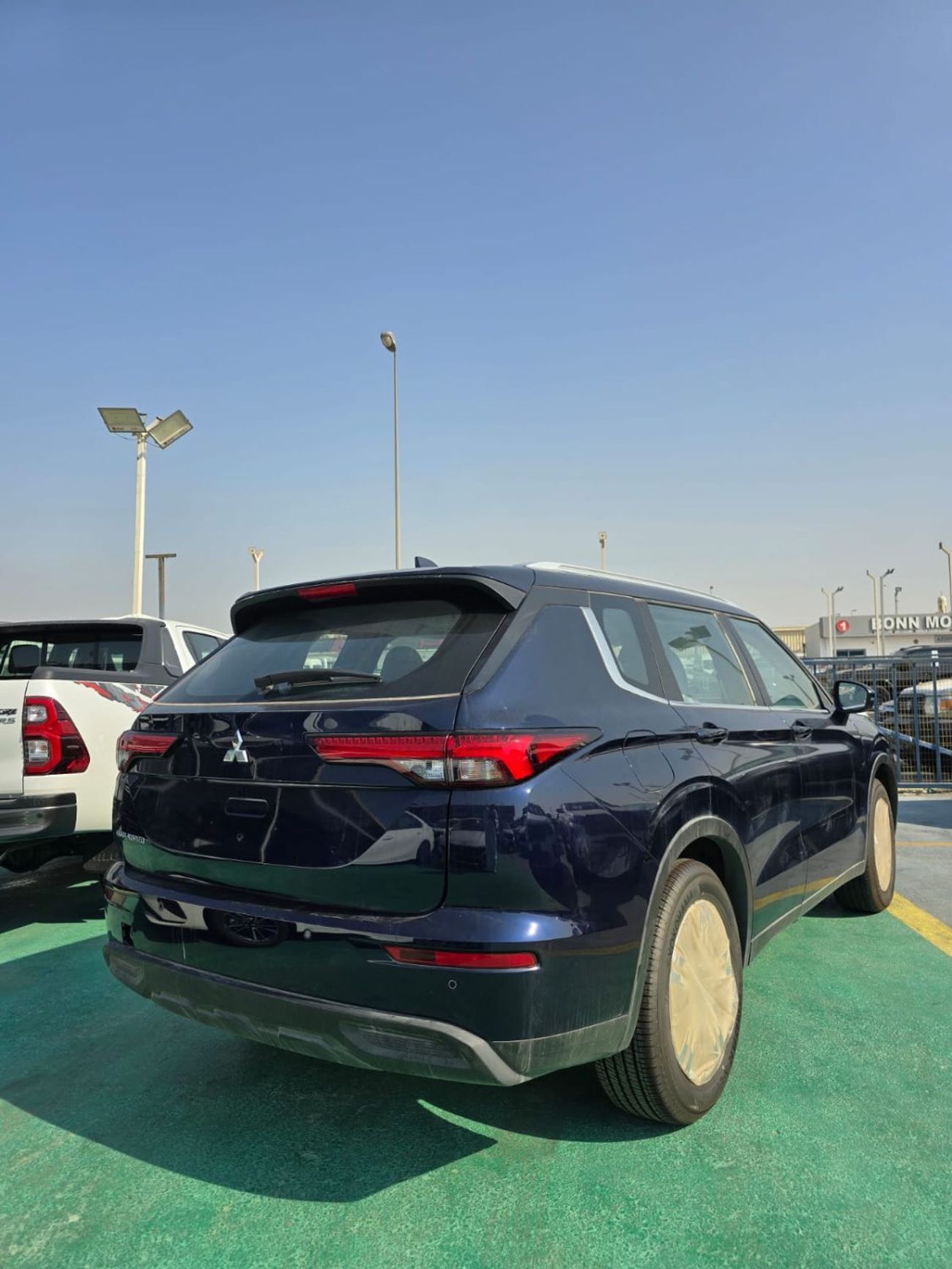 Mitsubishi Outlander GLX 2.4L GLX 2.5L