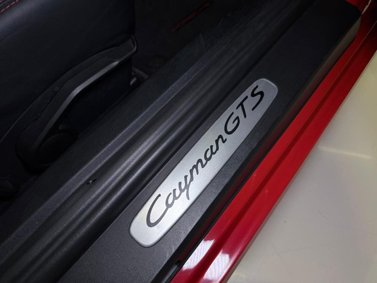 Porsche Cayman GTS 3.4L Porsche Cayman GTS 2015 - GCC - Full Service History - Dealer Warranty till Sep/2026