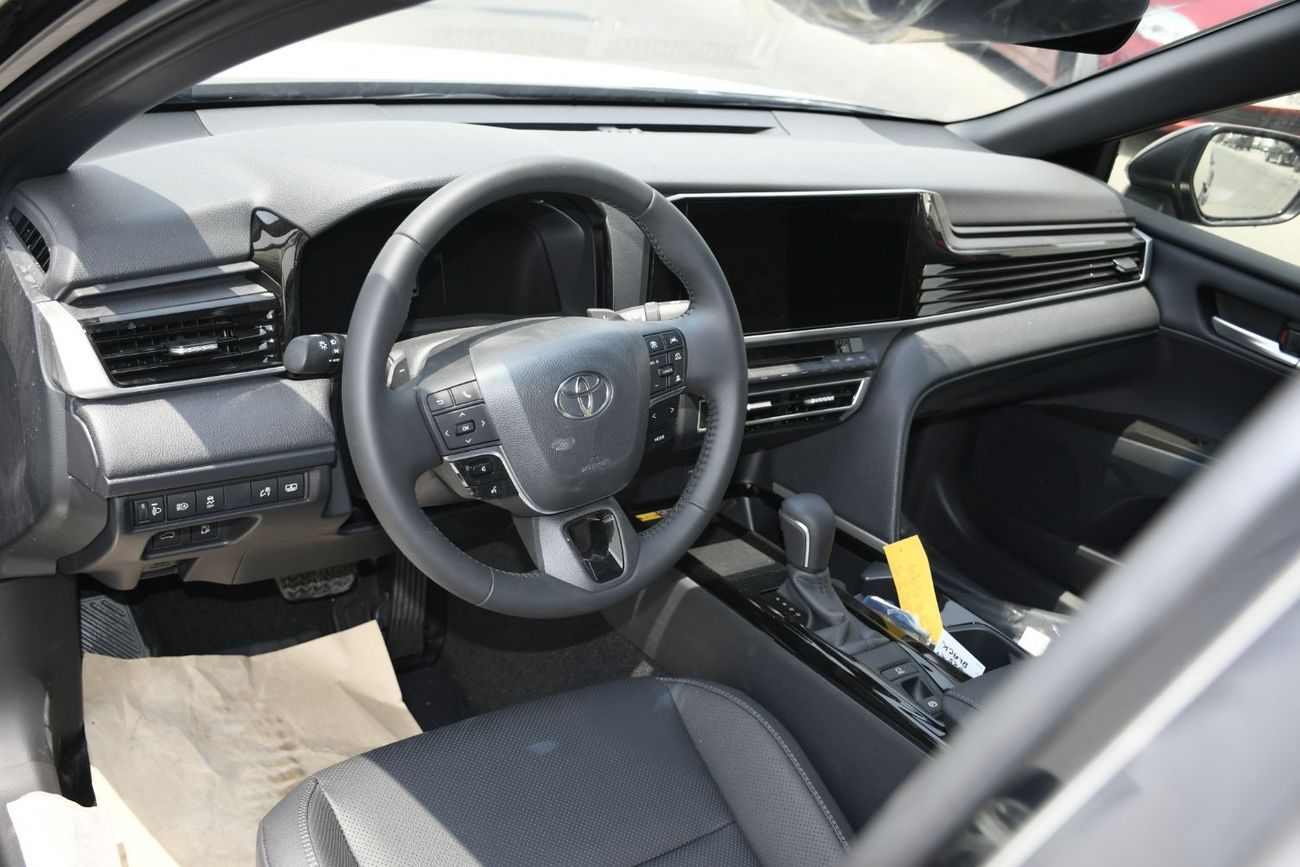 Toyota Camry 2.5L GLE Petrol GCC Black inside Black