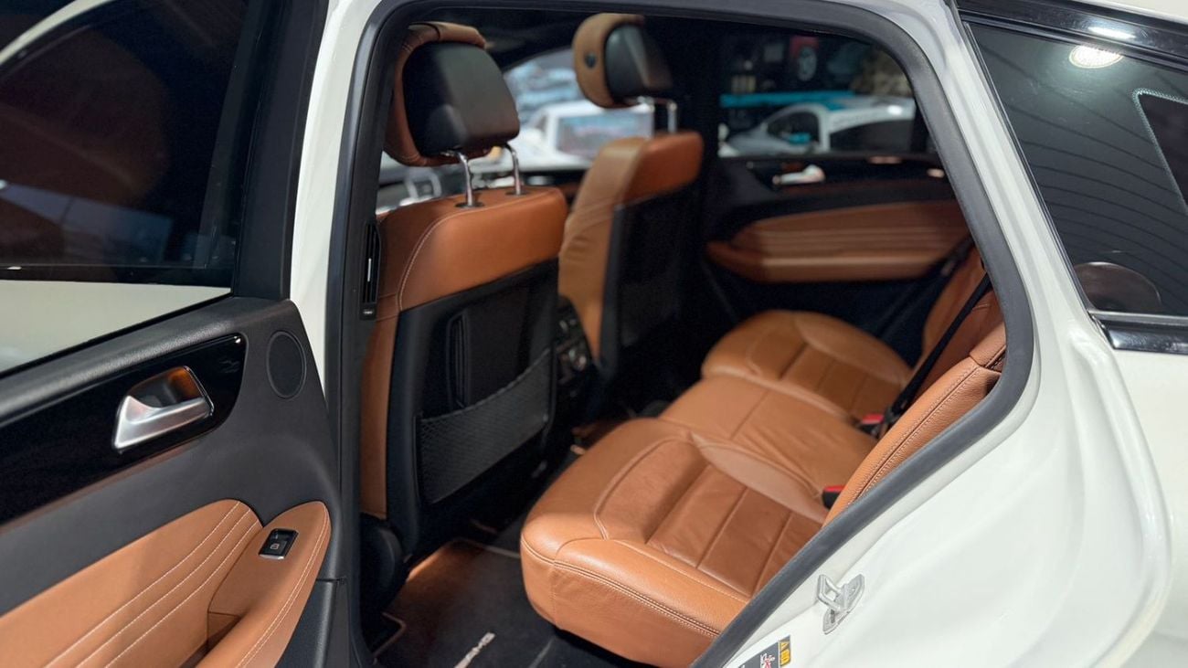 مرسيدس بنز GLE 43 AMG Std 3.0L