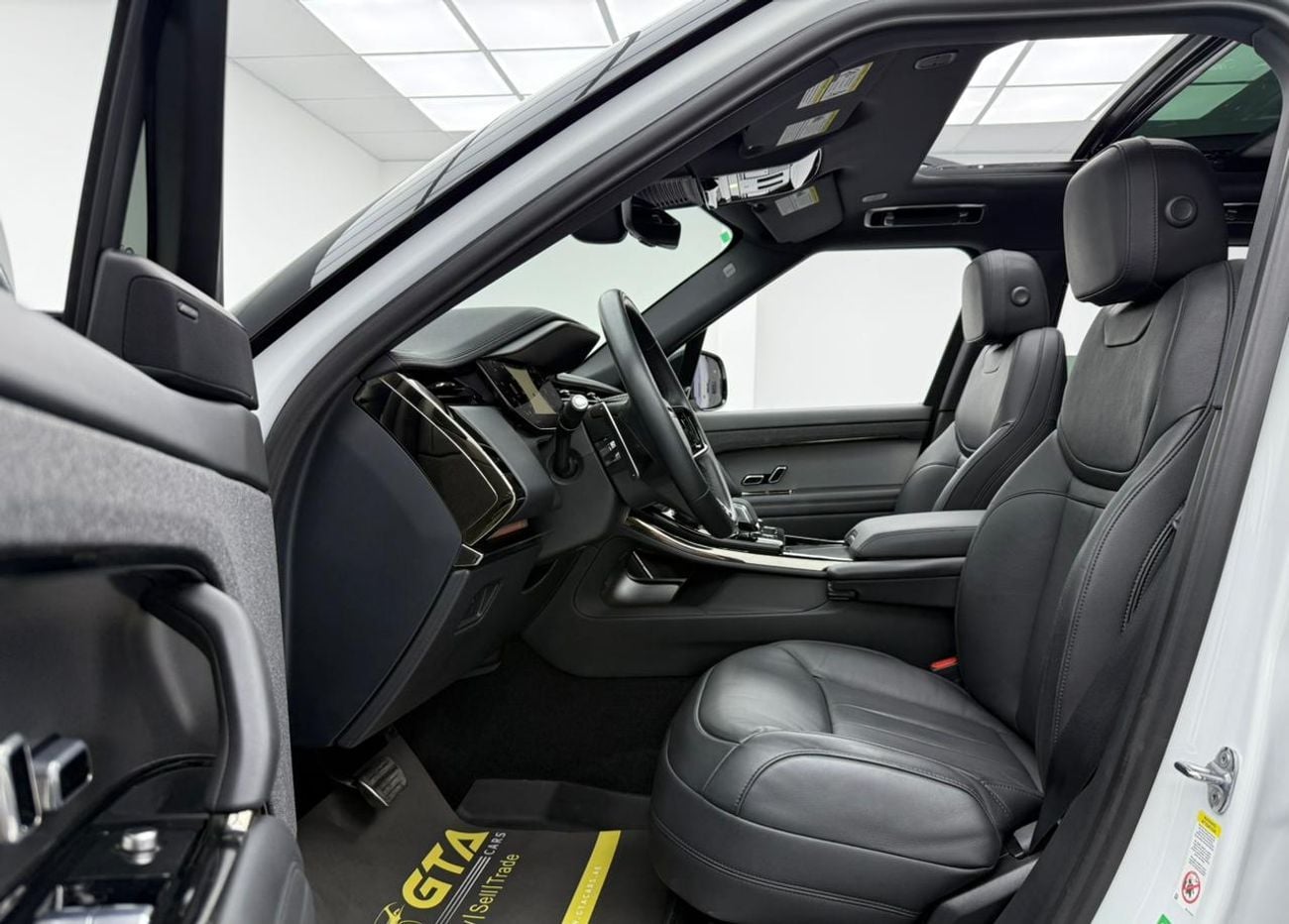 لاند روفر رينج روفر سبورت FIRST EDITION P400 S P400 3.0L 2023 RANGE ROVER SPORT P400 DYNAMIC S, Warranty, Service History ,Can