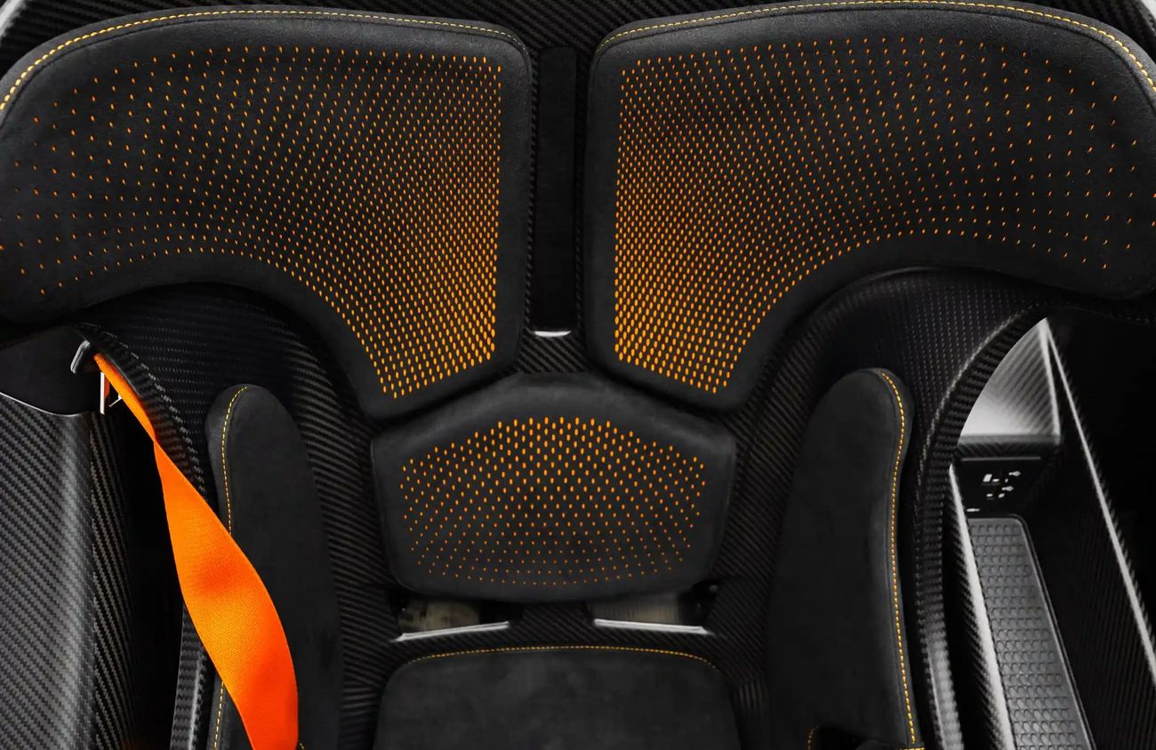 مكلارين 765LT 4.0L twin-turbocharged 8 Cylinder Engine