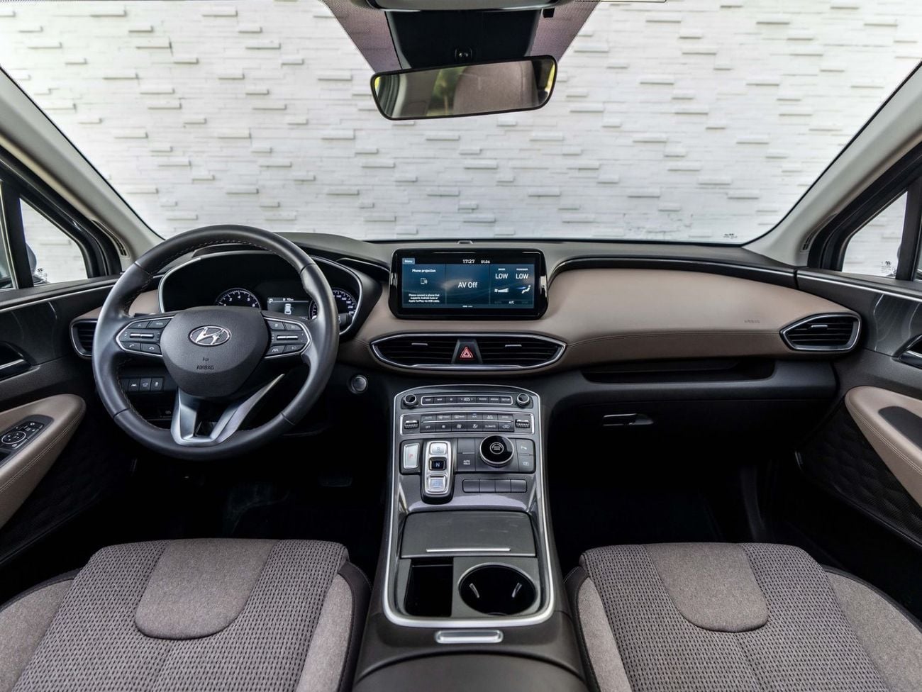 Hyundai Santa Fe COMFORT PLUS Hyundai Santa Fe 2023 for 1,577.00 AED monthly