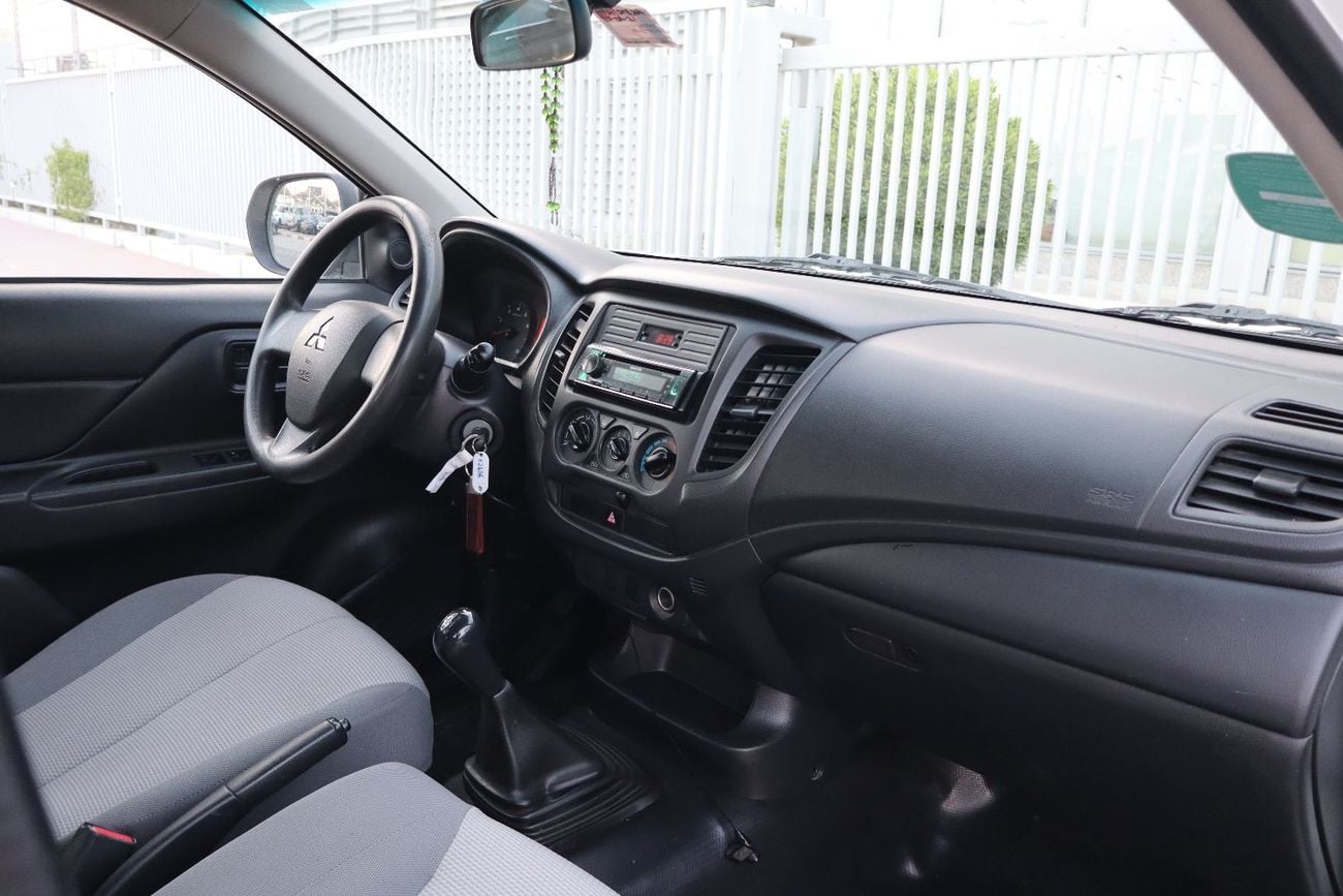 Mitsubishi L200 GL 2.4L (128 HP) Double Cab Utility