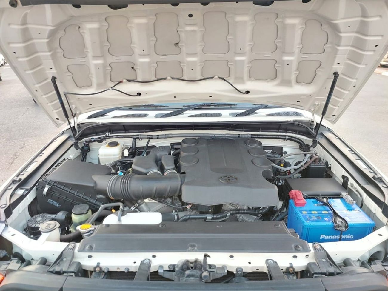 Toyota FJ Cruiser TOYOTA FJ CRUISER SUV RHD 2014 MODEL 4.0 L PETROL AUTOMATIC(PM29235)