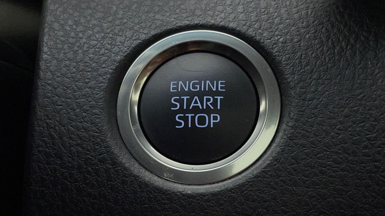 تويوتا كامري GLE 2.5 | بدون دفعة مقدمة | اختبار القيادة في المنزل