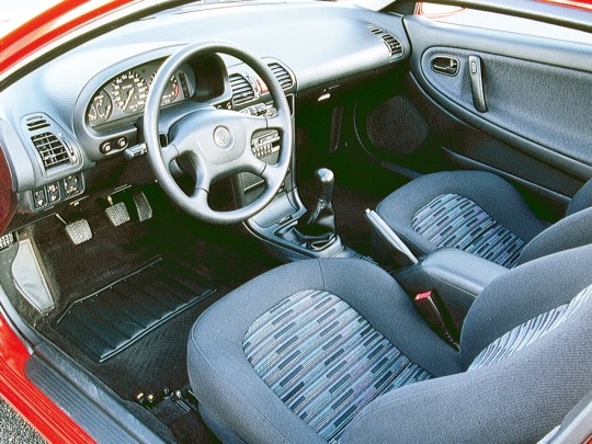 Mazda MX-3 interior - Cockpit