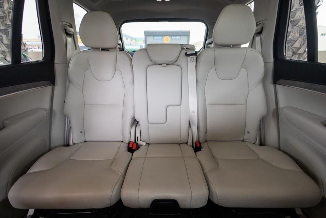 Volvo XC90 B5 2.0T Volvo XC90 B5 Plus Bright 2023 GCC under Agency Warranty with Flexible Down-Payment.