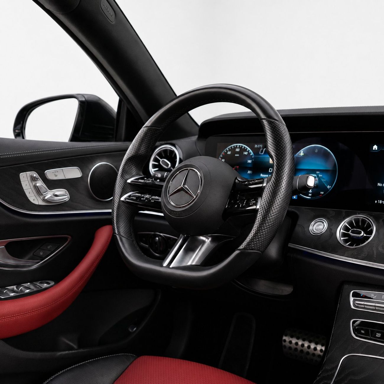 Mercedes Benz E 200 Coupe AED 2,682  P.M • 0% Downpayment • Mercedes-Benz E200 Coupe • 1 Year Warranty