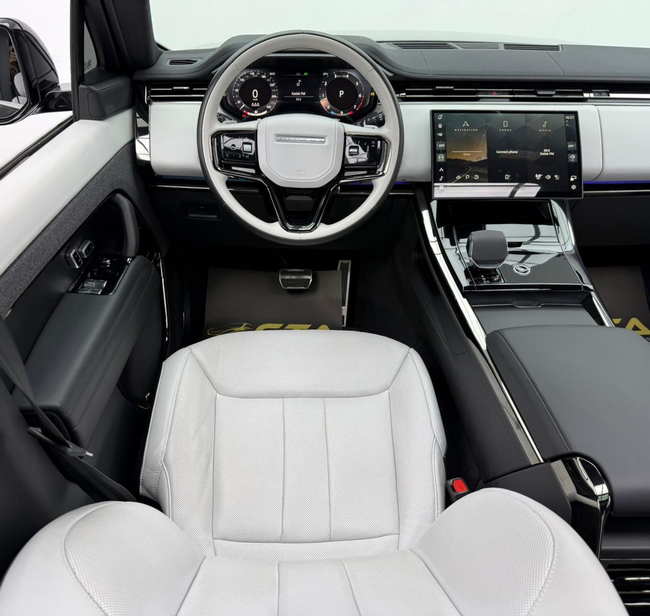 لاند روفر رينج روفر سبورت Dynamic HSE P400 3.0L 2024 Range Rover Sport HSE P400 ,Land Rover Warranty+Full Service History ,GCC