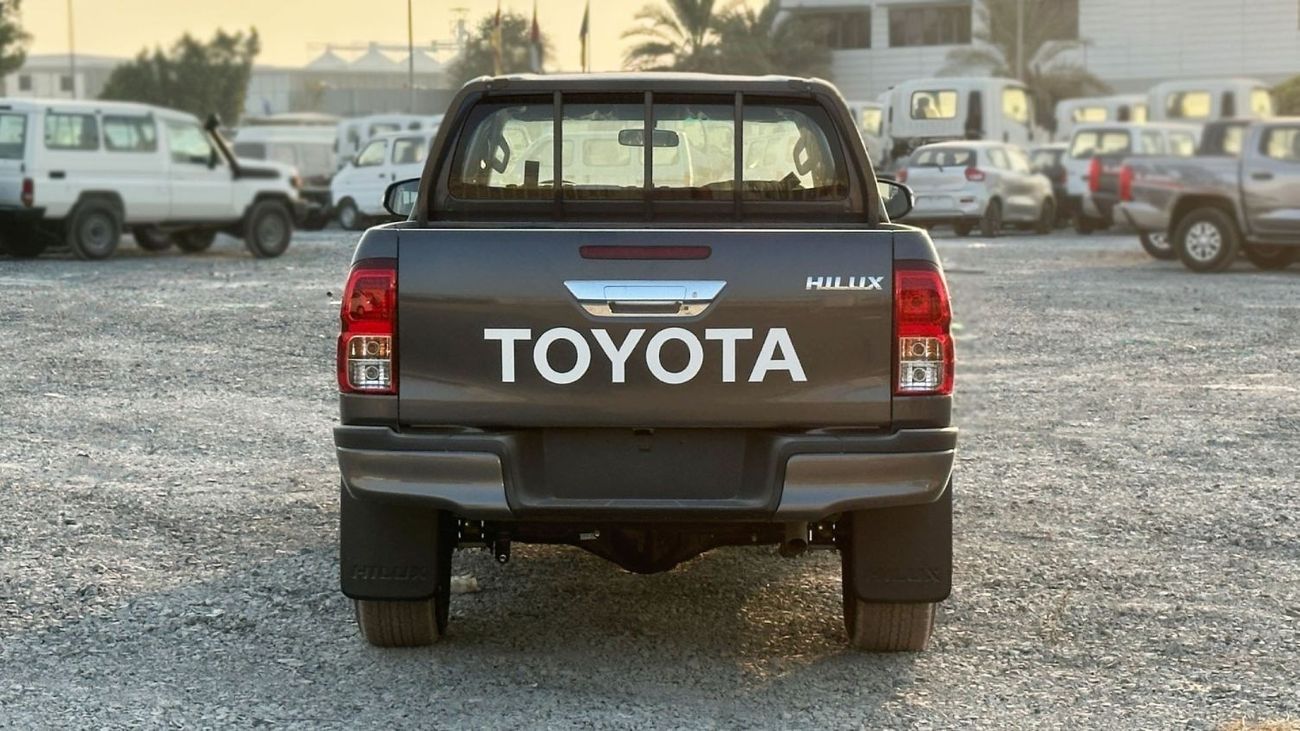 Toyota Hilux Toyota/HILUX D DC 4WD/ 2.4GD ACTIVE DC 4X4 6MT