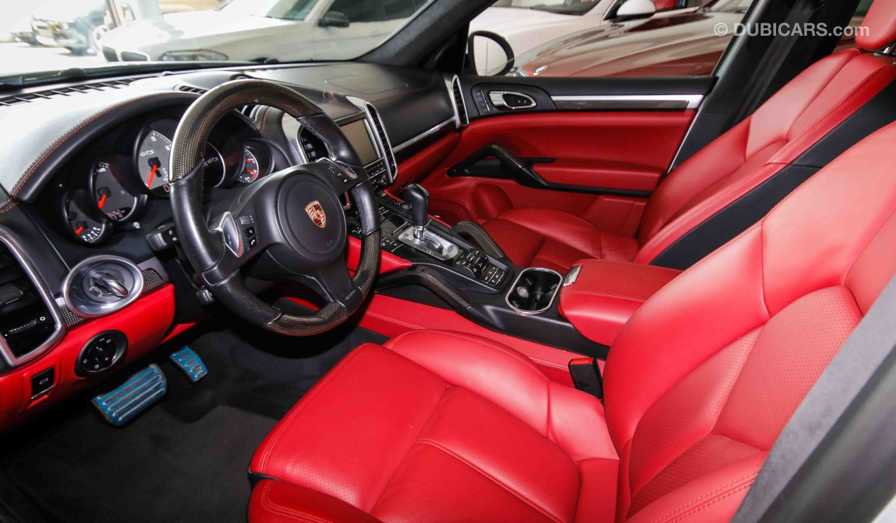 Porsche Cayenne GTS