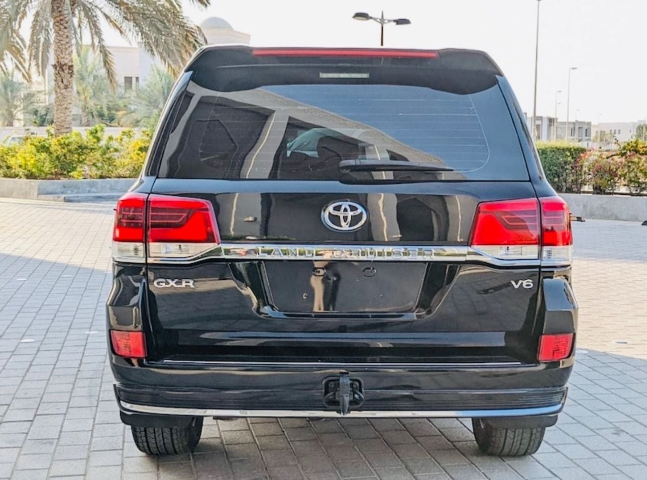 Toyota Land Cruiser GXR Toyota Land Cruiser 2021 black color v6 4.0L full option