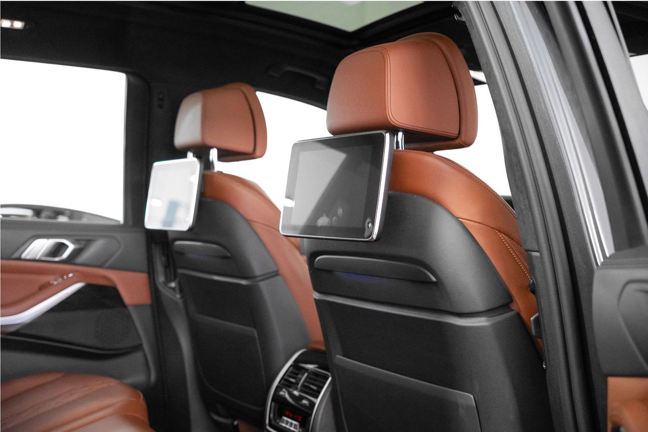 BMW X7 40i M Sport Pure 3.0L (335 HP) 40i M-Sport / Full BMW Service History / Original Paint