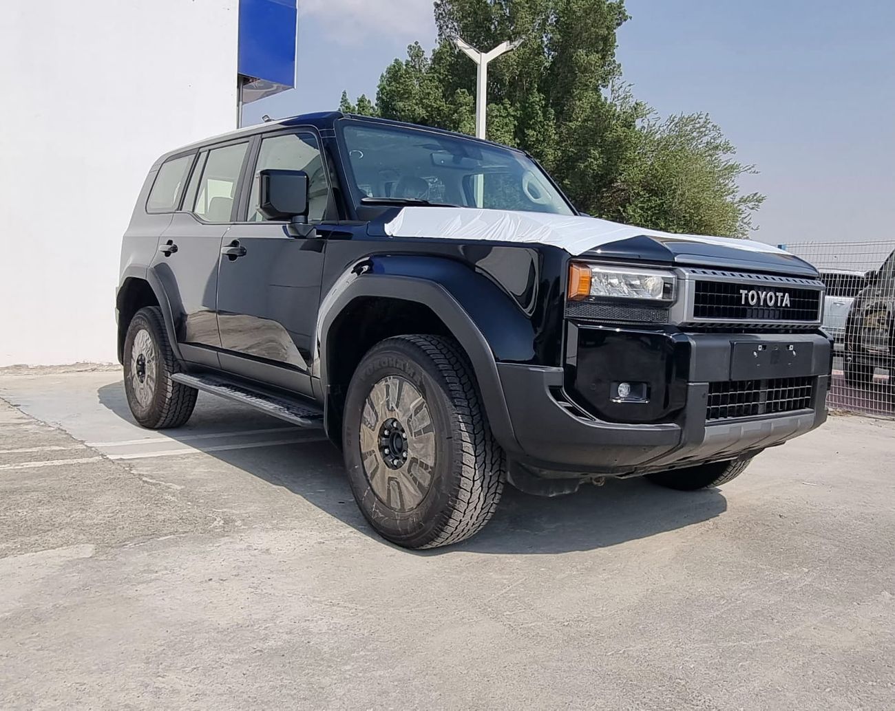 Toyota Prado TOYOTA PRADO 2.8L DIESEL 4X4 WITH LEATHER SEATS MY 2025