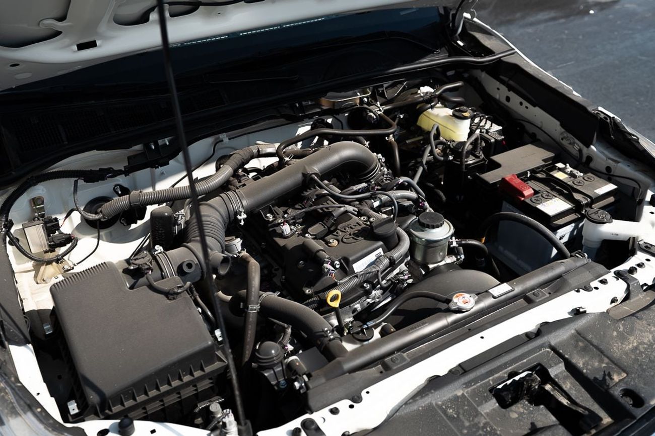 تويوتا هيلوكس GLX 2.7L Petrol Automatic Transmission 4x2 2026