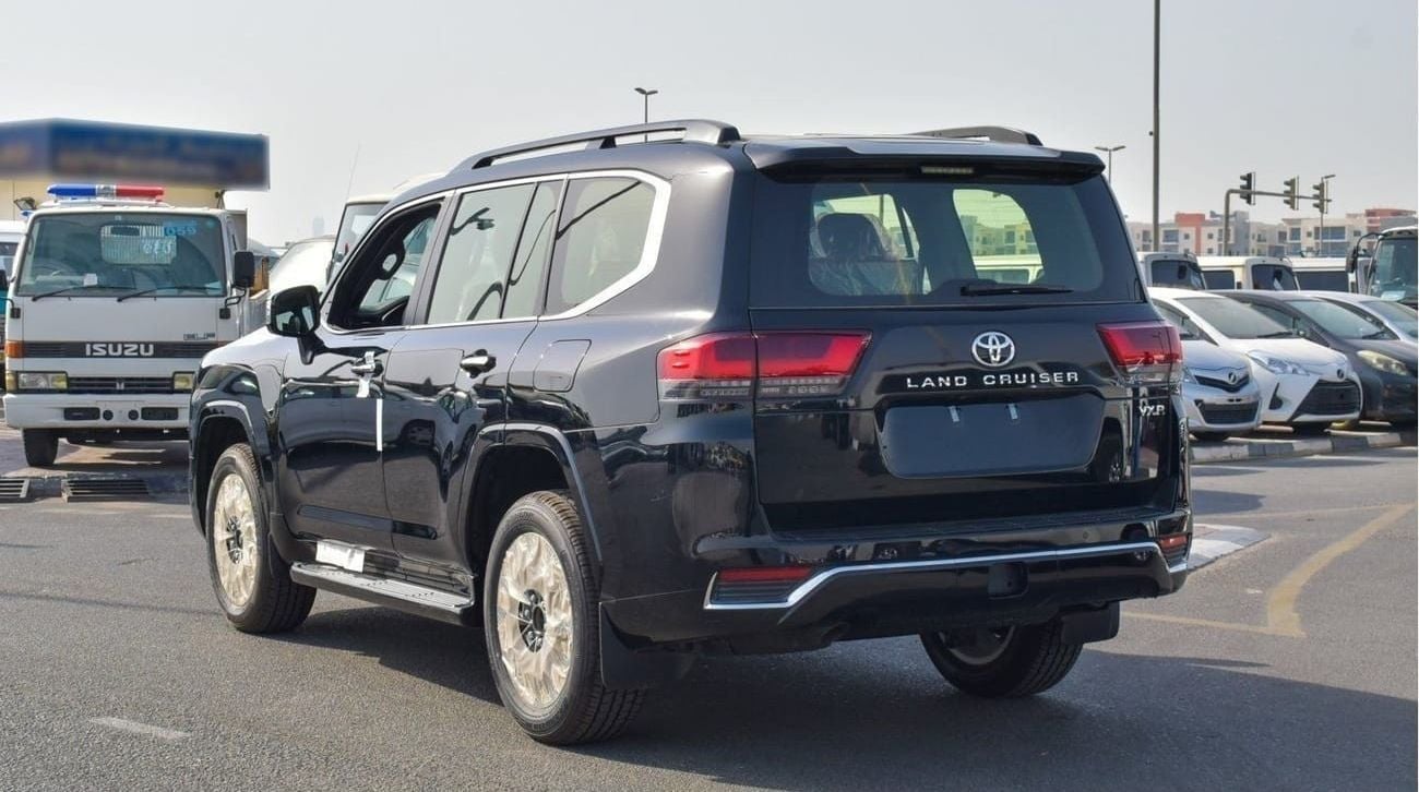 تويوتا لاند كروزر land cruiser gxr mid option diesel 3.3L MY2023