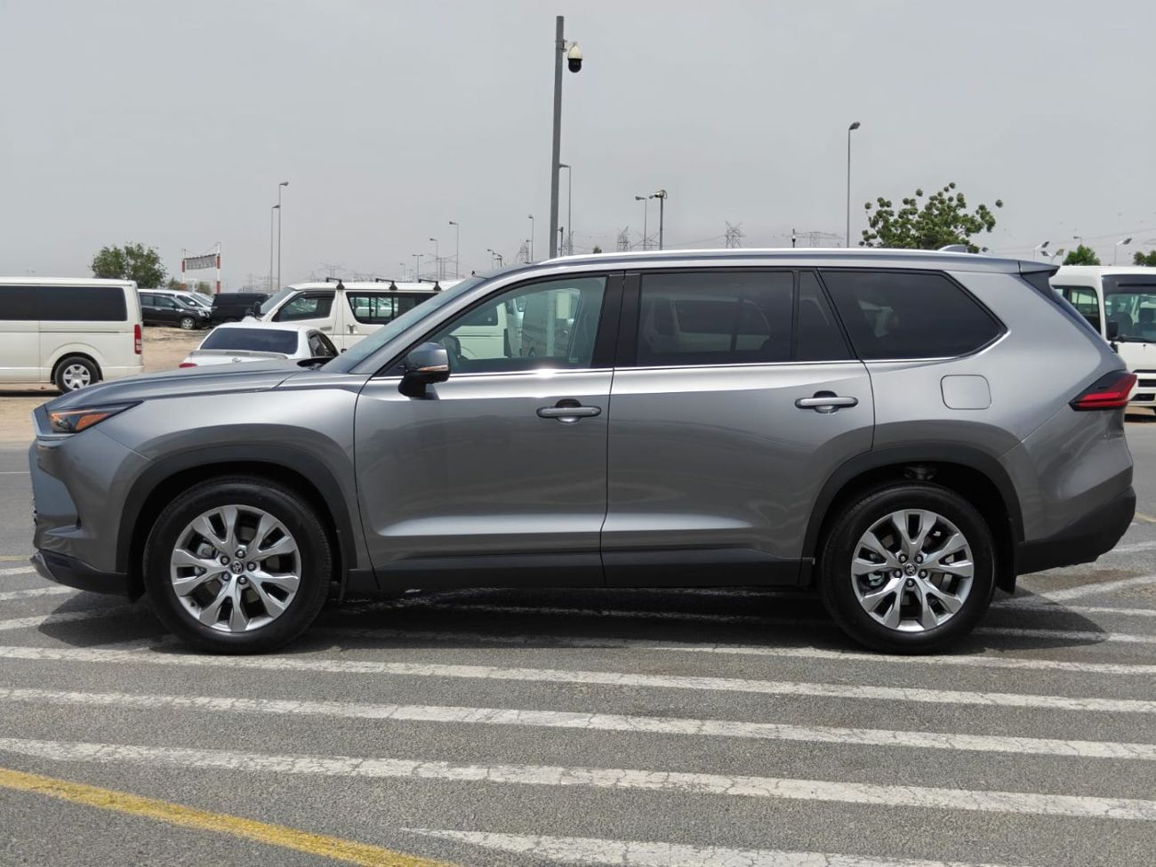 تويوتا جراند هايلاندر 2026 TOYOTA GRAND HIGHLANDER LIMITED PETROL CANADIAN SPEC