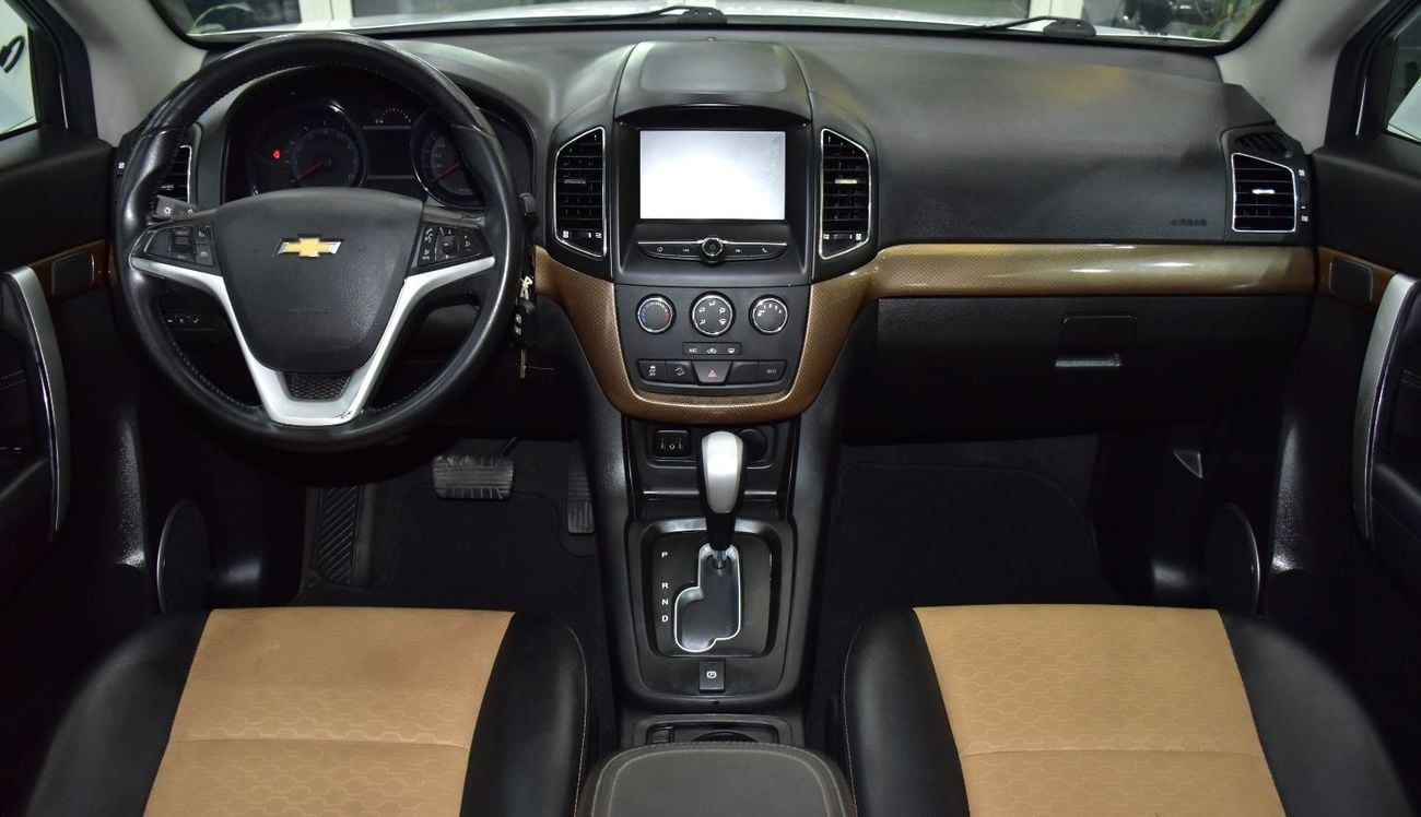 Chevrolet Captiva EXCELLENT DEAL for our Chevrolet Captiva LT ( 2017 Model ) in White Color GCC Specs